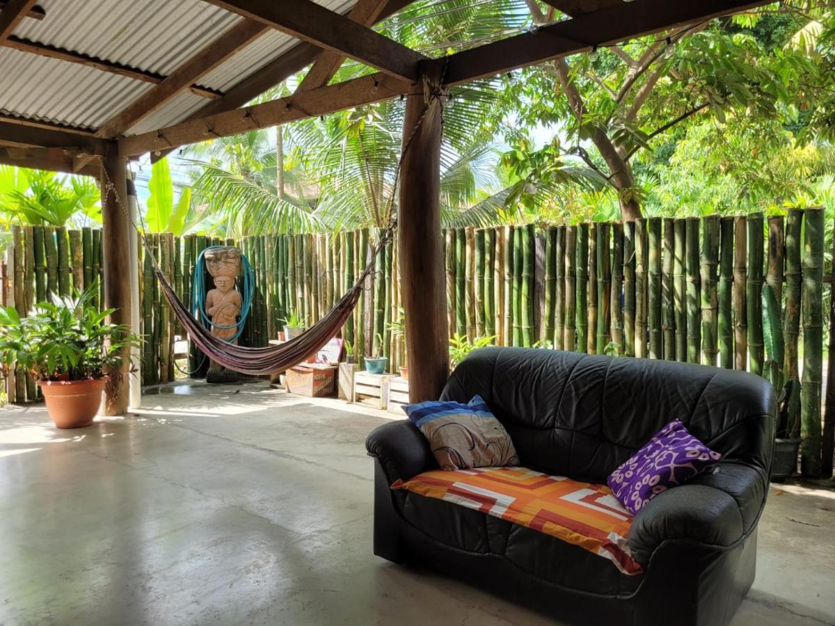 Roots Family Pansiyon Puerto Viejo de Talamanca Dış mekan fotoğraf